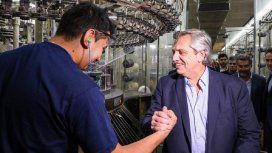 Alberto Fernández con trabajadores Alberto Fernández con trabajadores