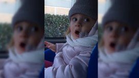 No sono piccolina: el tierno video de una nena cuando su papá la reta por pintarse las uñas No sono piccolina: el tierno video de una nena cuando su papá la reta por pintarse las uñas