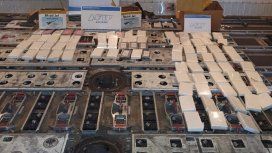 Secuestraron 84 kilos de cocaína en Ezeiza listos para despegar hacia Amsterdam Secuestraron 84 kilos de cocaína en Ezeiza listos para despegar hacia Amsterdam