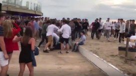 VIDEO: Brutal batalla campal a la salida de un boliche en Mar del Plata VIDEO: Brutal batalla campal a la salida de un boliche en Mar del Plata