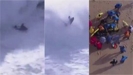 VIDEO: Pánico en Portugal por una ola gigante que golpeó a dos hombres en un torneo de surf VIDEO: Pánico en Portugal por una ola gigante que golpeó a dos hombres en un torneo de surf