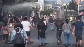 Represión en Chile por las protestas contra el festival de Viña del Mar Represión en Chile por las protestas contra el festival de Viña del Mar