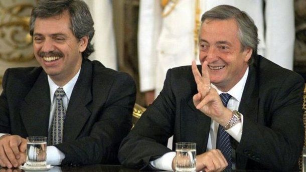Néstor Kirchner junto a Alberto Fernández en la Casa Rosada.