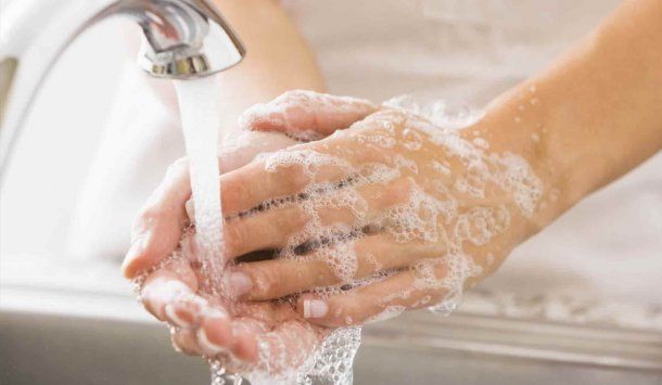 Coronavirus en Argentina: el lavado de manos como principal consejo de la OMS para prevenir el contagio