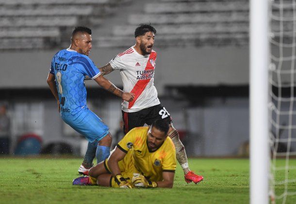 Milton Casco abrió el marcador para River ante Deportivo Binacional de Perú: fue un contundente 8 a 0 en el primer partido como local del "Millonario" en la Copa Libertadores 2020