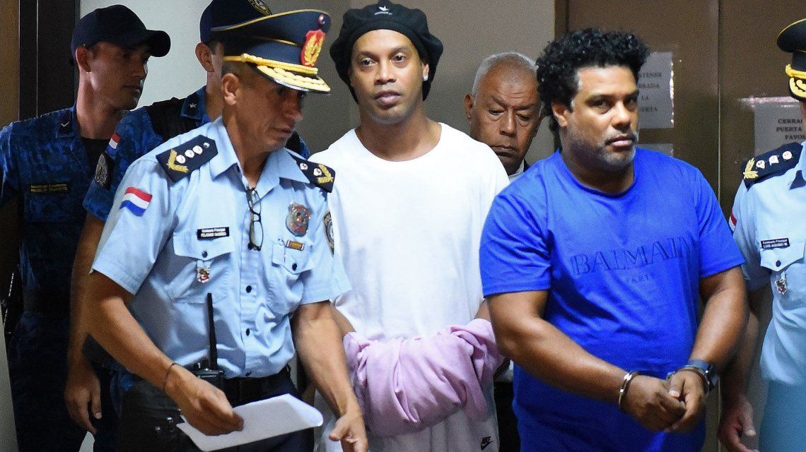 Ronaldinho y su hermano estuvieron un mes presos en Paraguay