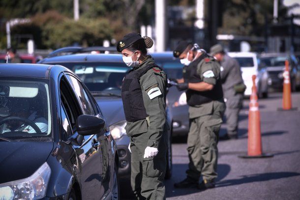 Fuertes controles en los accesos a la Ciudad para constatar el cumplimiento de la cuarentena por coronavirus