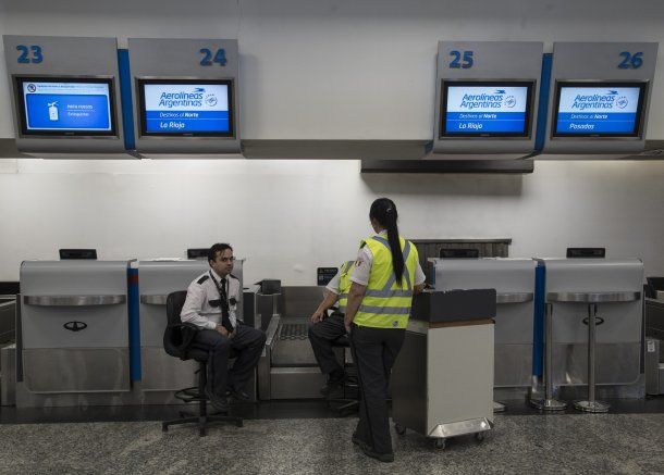 Aeroparque Metropolitano vacío ante la ausencia de vuelos de cabotaje, suspendidos por la pandemia de coronavirus
