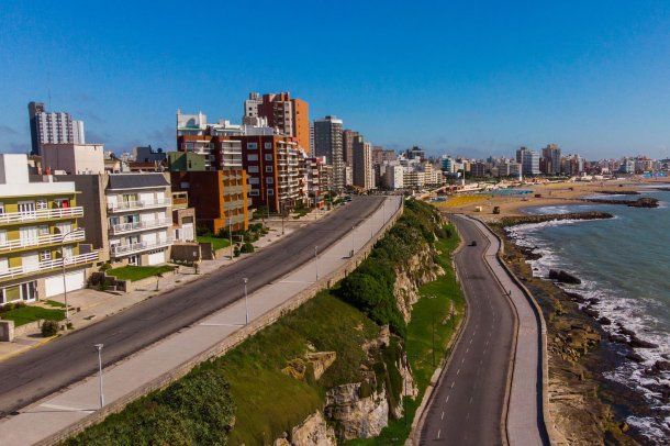 Mar del Plata vacía por la cuarentena del coronavirus: en algunas empresas presionan con reducciones salariales a sus empleados