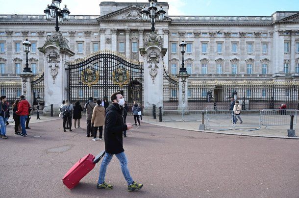Londres castigará a las personas que no sigan las reglas con multas de entre 100 y 3.200 libras