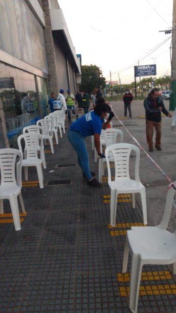 Sillas a distancia para respetar el aislamiento