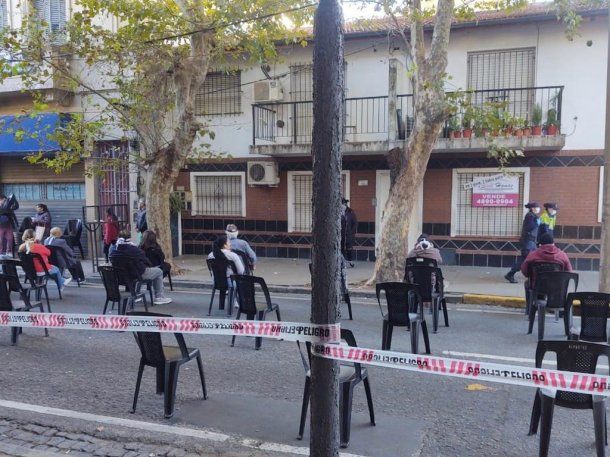 Personal policial colaboró para mantener el aislamiento de los jubilados