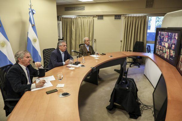 El anuncio de la extensión del aislamiento social, preventivo y obligatorio, devenido en cuarentena focalizada, se pospuso en parte por la videoconferencia de Alberto Fernández con el Grupo de Puebla