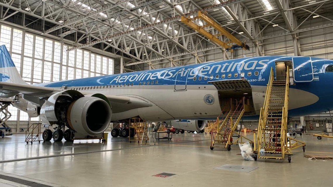 Vuelos: un avión de Aerolíneas Argentinas viaja a China por primera vez en su historia