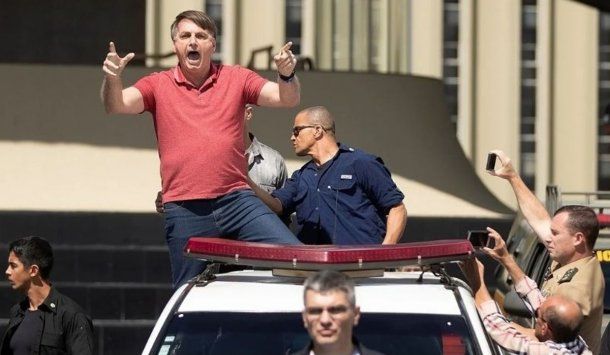 Jair Bolsonaro desafío las recomendaciones para prevenir el coronavirus y participó en una jornada de manifestaciones en Brasil