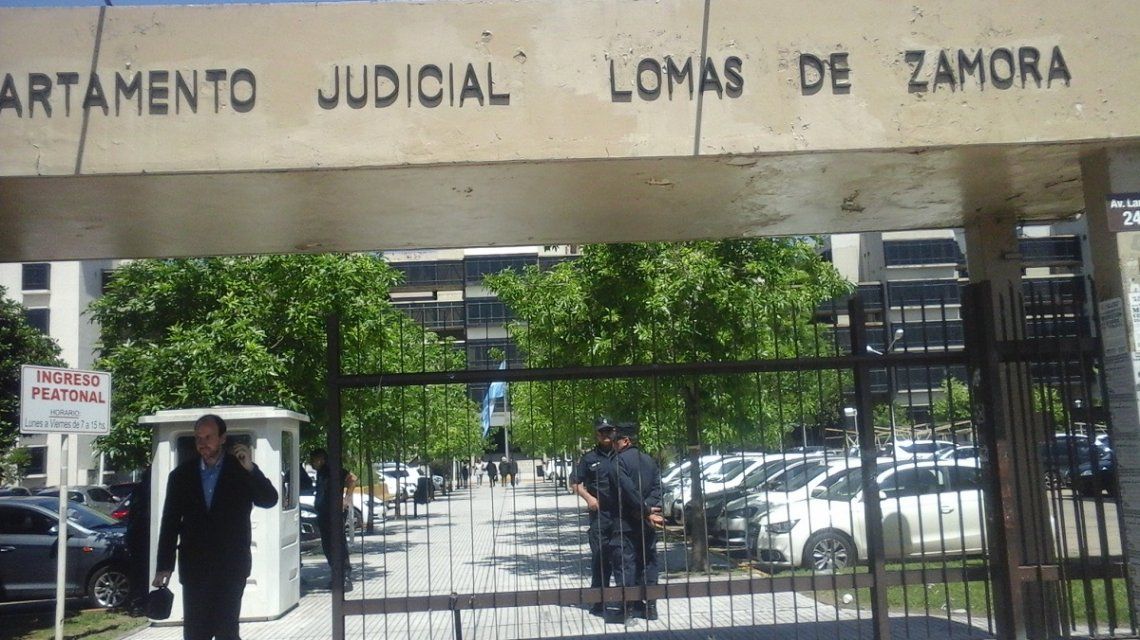 El violador abandonó la alcaldía de Lomas de Zamora gracias a un fallo firmado por el juez Violini