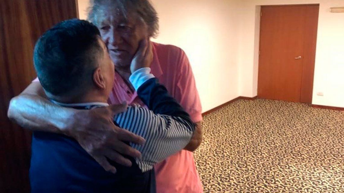 El fútbol de luto: Diego Maradona despidió al Trinche Carlovich El fútbol de luto: Diego Maradona despidió al Trinche Carlovich