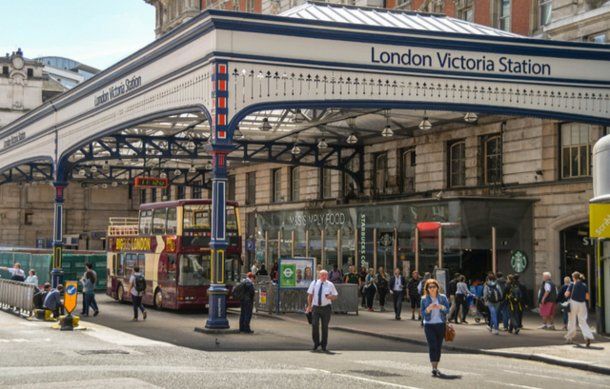 La mujer fue atacada en la estación Victoria por un hombre que tenía coronavirus