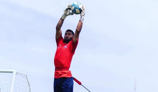 Martín Campaña, arquero de Independiente, se sometió a un análisis de coronavirus en Uruguay