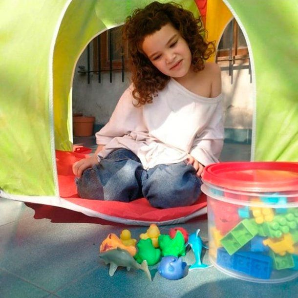 Antonella Viñolo tiene 7 años