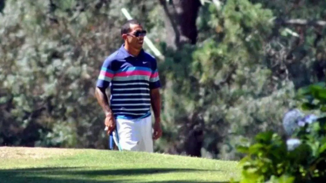 Carlos Tevez quiso ir a jugar al golf a Tandil