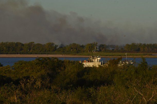 Labraron unas 60 actas por focos de incendio en humedales del río Paraná