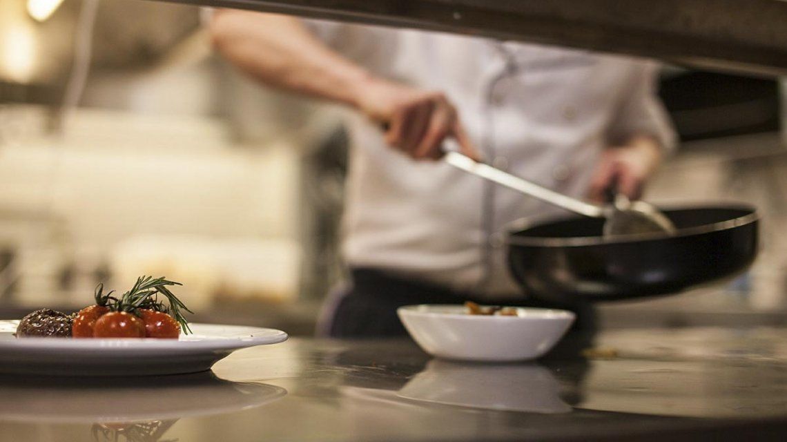 Efecto cuarentena: las ventas de productos de cocina aumentaron 158% y los precios se dispararon