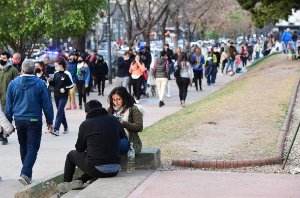 Coronavirus: masiva concurrencia durante el fin de semana largo en los parques de la Ciudad de Buenos Aires