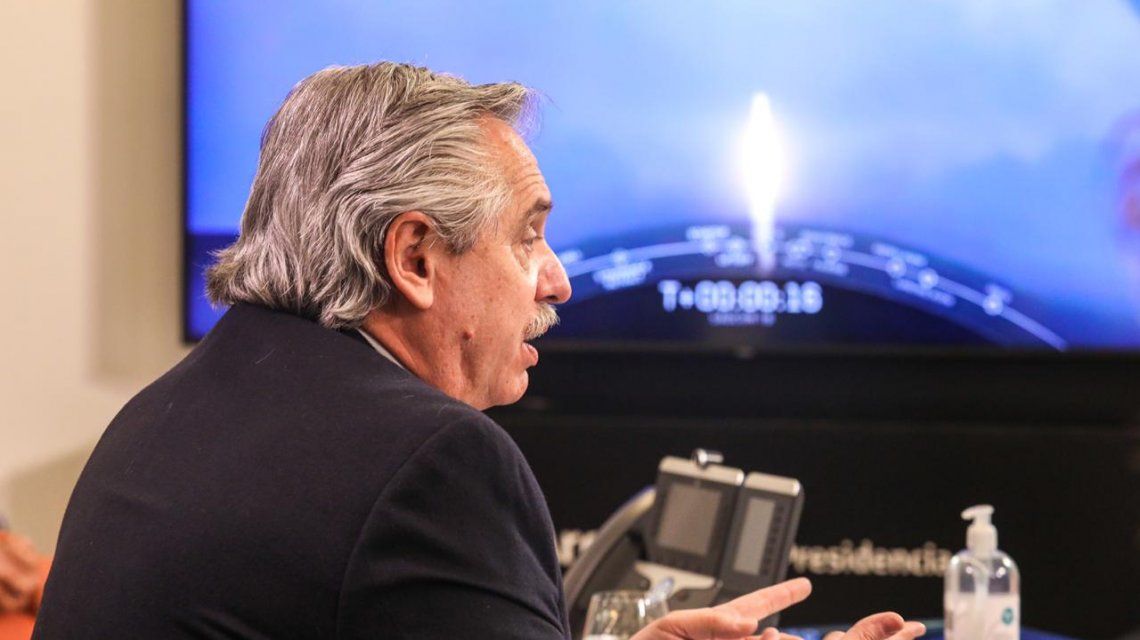 Alberto Fernández celebró el lanzamiento del Saocom: Pensar que Ciencia y Tecnología había dejado de ser Ministerio