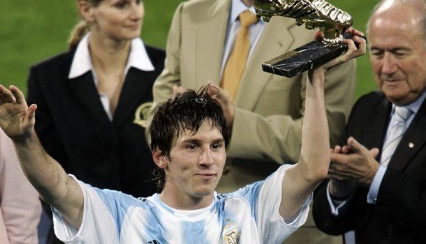 En sus inicios, Lionel Messi también fue tentando por España pero no dudó en elegir a la Selección argentina. 