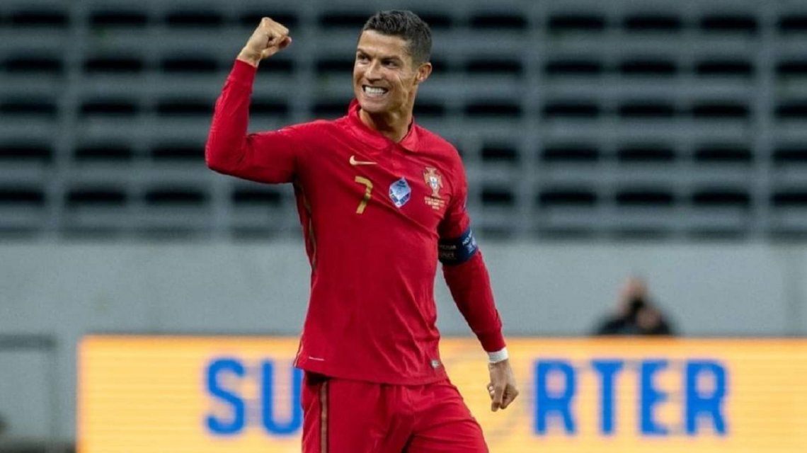 Cristiano Ronaldo le dio el triunfo a Portugal con dos golazos y rompió un nuevo récord