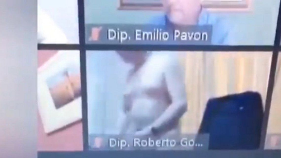 Se me cayó el tereré: la excusa de un diputado paraguayo que sesionó desnudo