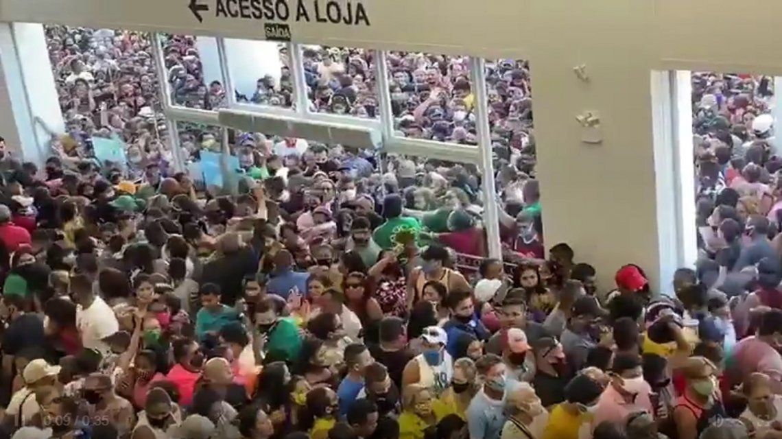 Impresionante avalancha de gente en Brasil