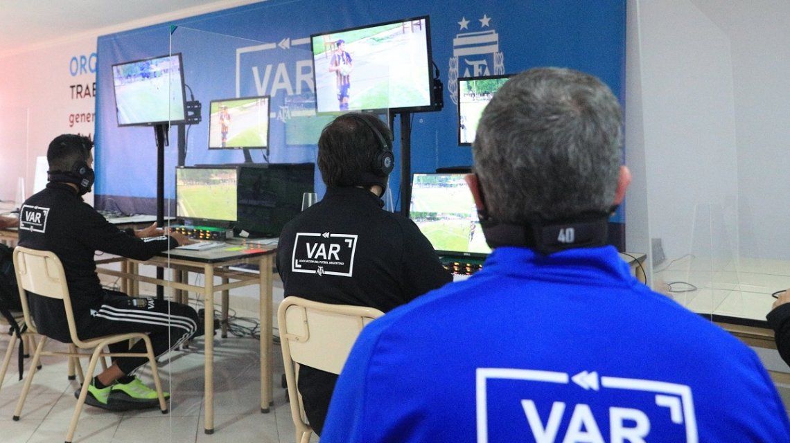 Primer expulsado por VAR en el fútbol argentino