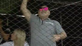 Diego Maradona hizo de las suyas en Riestra Diego Maradona hizo de las suyas en Riestra