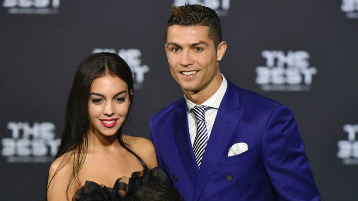 La foto de Cristiano Ronaldo con su novia argentina para provocar al Real Madrid