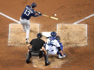 mientras en el futbol siguen discutiendo el var, los robots estan llegando al beisbol mientras en el futbol siguen discutiendo el var, los robots estan llegando al beisbol