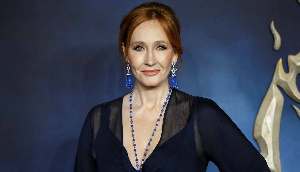 Polémico tuit de J.K. Rowling por un caso de transfobia que causó indignación Polémico tuit de J.K. Rowling por un caso de transfobia que causó indignación