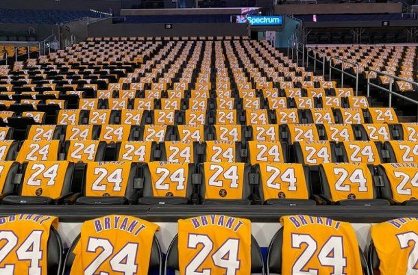 Cada fanático se llevará una camiseta /foto Bleacher Report)