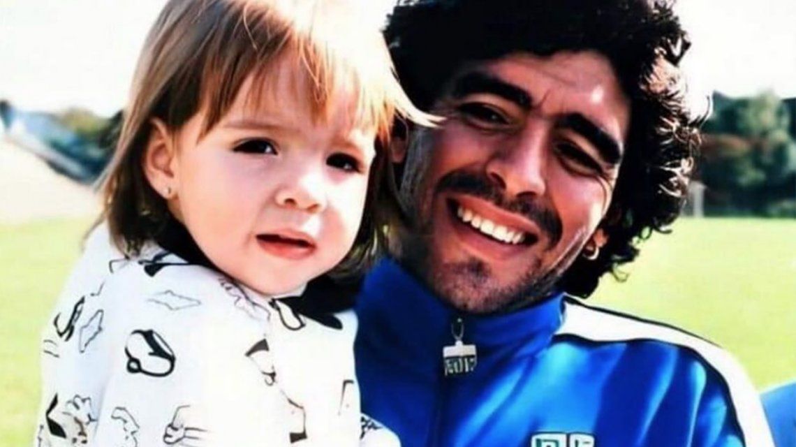 El mensaje del Día del Padre de Dalma Maradona a Diego con indirecta incluida