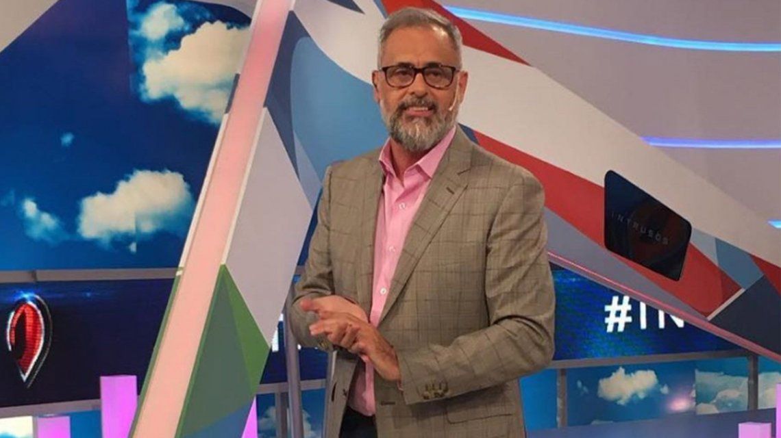 Jorge Rial se descompensó al aire y le hicieron un electrocardiograma en su camarín Jorge Rial se descompensó al aire y le hicieron un electrocardiograma en su camarín