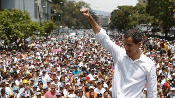 Crisis en Venezuela: Guaidó llamó a nuevas protestas y avanza hacia los cuarteles militares Crisis en Venezuela: Guaidó llamó a nuevas protestas y avanza hacia los cuarteles militares