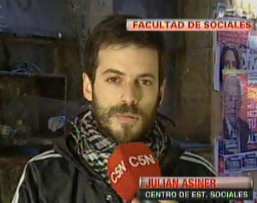 Ahora los estudiantes toman la facultad de Ciencias Sociales