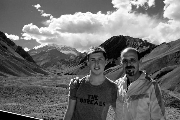 La emoción por el viaje, en los últimos tuits de Renzo Casali