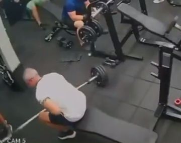 ¿Error técnico? Murió un pesista en Brasil tras soltar la barra y recibir el impacto en el pecho