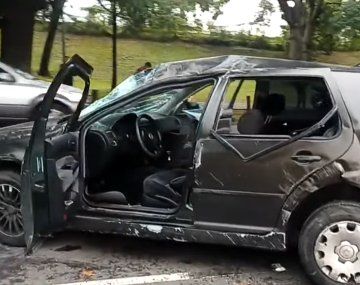 Tremendo accidente en Palermo: atropellaron a una joven y volcaron