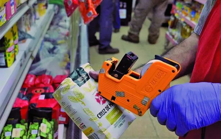 Reconocen que el salto del dólar impactará en precios: esperan suba de la inflación