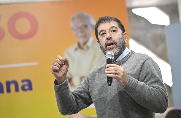 Fernando Pereira quiere que el Frente Amplio se defina por el plebiscito de la seguridad social