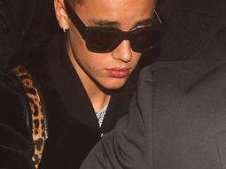 graban a justin bieber haciendo pis en un balde graban a justin bieber haciendo pis en un balde