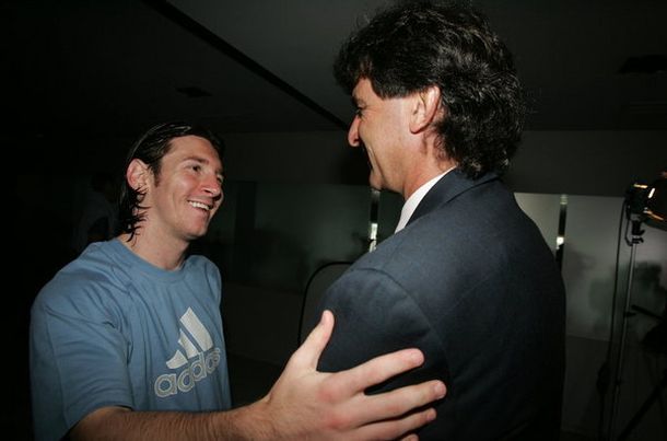 Mario Kempes no quiere que Lionel Messi regrese al Barcelona